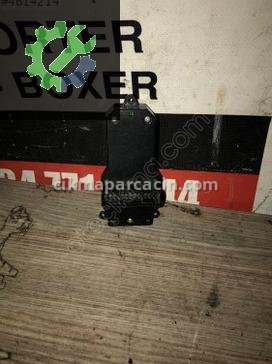Toyota Corolla Cam Düğmesi çıkma parça