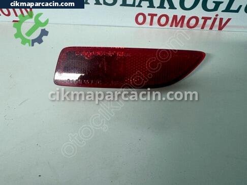 Toyota Corolla Tampon Reflektörü çıkma parça