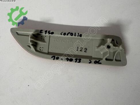Toyota Corolla Tampon Reflektörü çıkma parça