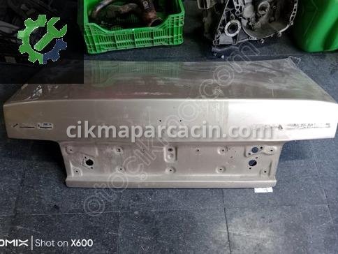 Toyota Corolla Bagaj Kapağı çıkma parça