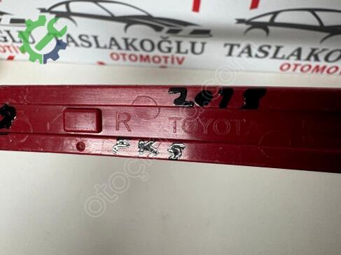 Toyota Corolla Reflektör çıkma parça