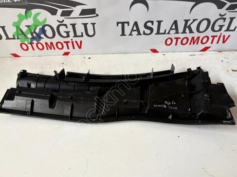 Toyota Corolla Ön Cam Izgarası 5570812330 çıkma parça