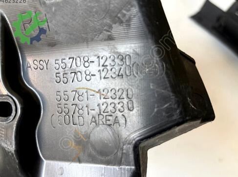 Toyota Corolla Ön Cam Izgarası 5570812330 çıkma parça