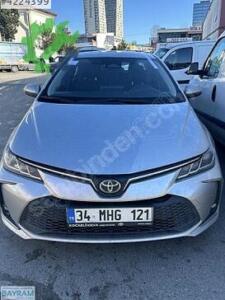 Toyota Corolla Ön Cam Çıkma