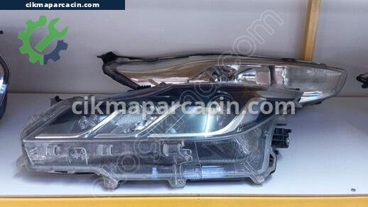 Toyota Corolla Far çıkma parça