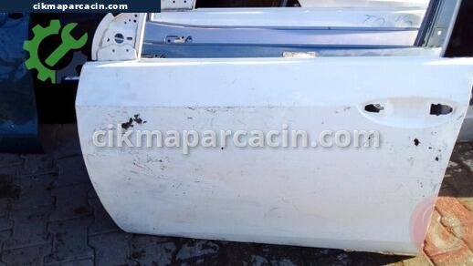 Toyota Corolla Sol Ön Kapı çıkma parça