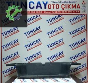 TOYOTA HİLUX ARKA BASAMAK PLASTİK 2015-2019 ÇIKMA PARÇA ORJ.