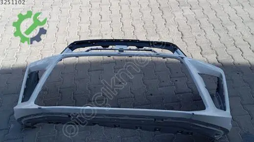 Toyota Hilux Ön Tampon çıkma parça