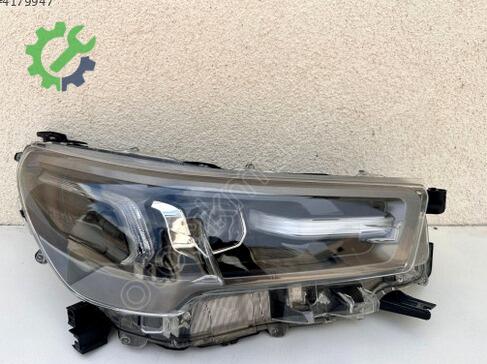 Toyota Hilux Far çıkma parça
