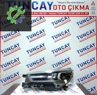 Toyota Hilux Sol Ön Far 2020-2023 çıkma parça