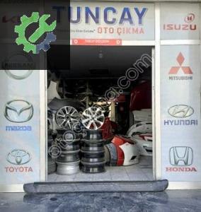 TOYOTA HİLUX YAN BASAMAK PLASTİK 2020-2024 ÇIKMA PARÇA ORJİNAL