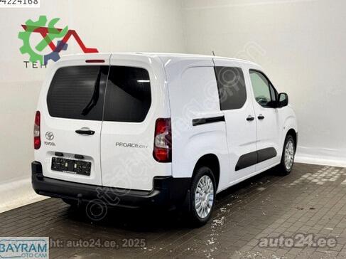 Toyota Proace City Sağ Arka Cam çıkma parça