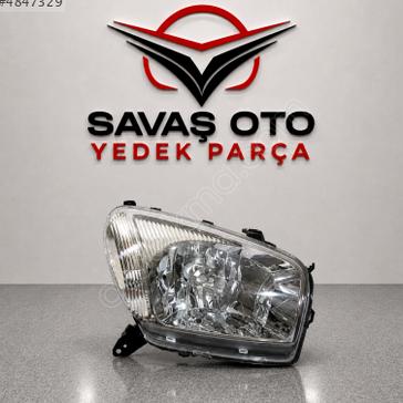 Toyota RAV4 Sağ Ön Far çıkma parça