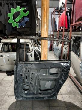Toyota Verso Sağ Arka Kapı 2002-2007 çıkma parça