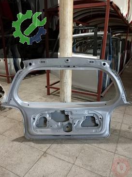 Toyota Yaris Bagaj Kapağı 2000-2005 çıkma parça
