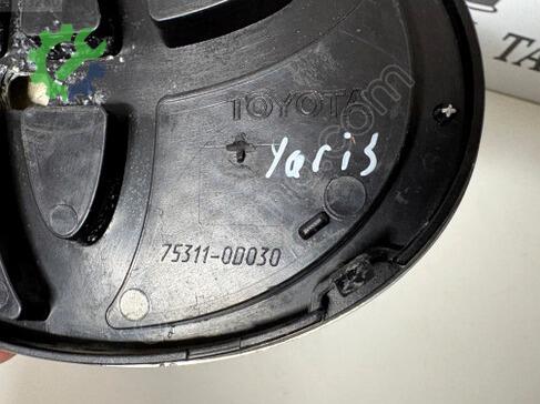 Toyota Yaris Panjur Arması 753110D030 çıkma parça