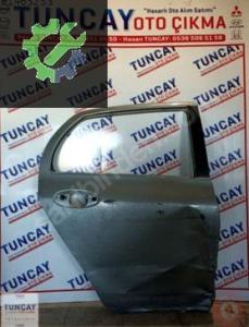 TOYOTA YARİS SAĞ ARKA KAPI 2006-2011
