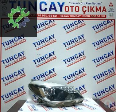 Toyota Yaris Sağ Ön Far 2012-2014 çıkma parça