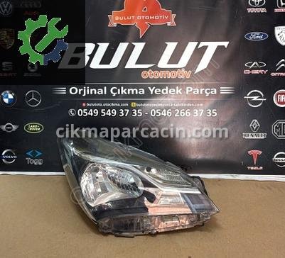 Toyota Yaris Sağ Ön Far çıkma parça