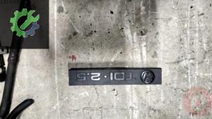 Transporter 2.5 TDI Motor üst amblemi 701010098S