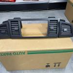 7E0819728 Volkswagen Transporter T6 Göğüs Havalandırma Izgarası (2015/2019)