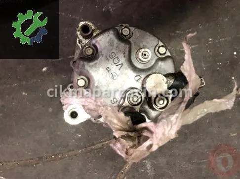 Volkswagen Transporter Klima Kompresörü 1J0820803K çıkma parça