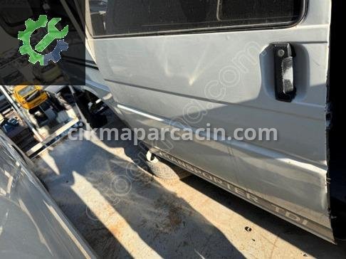 Volkswagen Transporter Sağ Sürgülü Kapı çıkma parça