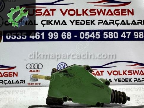 Volkswagen Transporter Sol Kapı çıkma parça