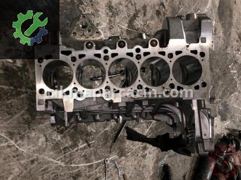 Volkswagen Transporter Blok 070 AXD AXE çıkma parça