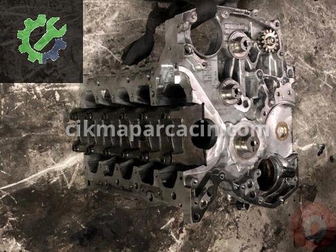 Volkswagen Transporter Blok 070 AXD AXE çıkma parça