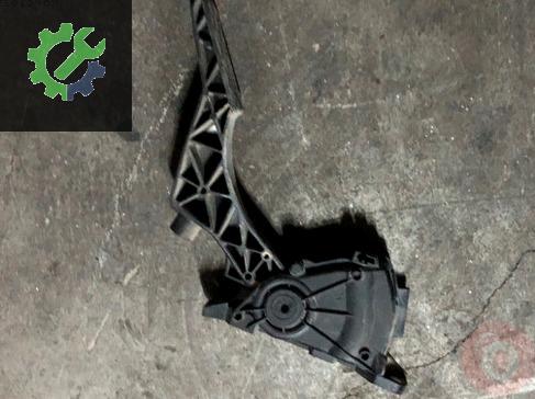 Transporter t5 gaz potansiyel pedal cikma 7H1721503D
