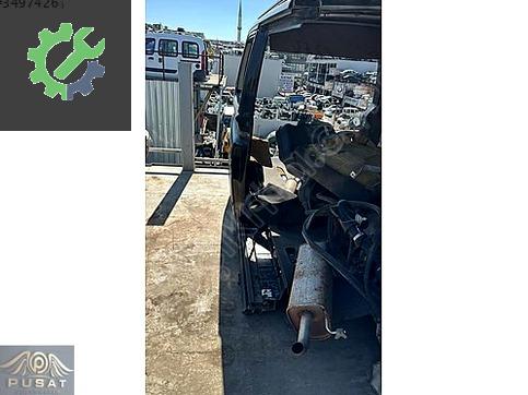 TRANSPORTER T5 KISA ŞASE SAĞ ARKA ÇAMURLUK KESME DUVAR