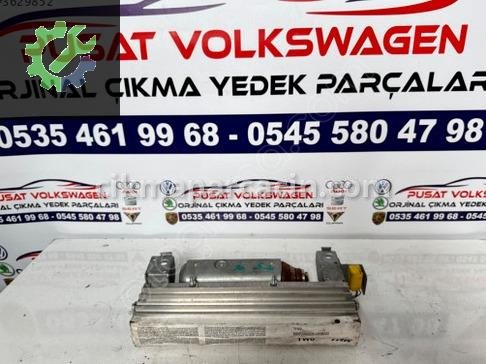 Volkswagen Transporter Yolcu Airbag 7H1 880 200 A çıkma parça