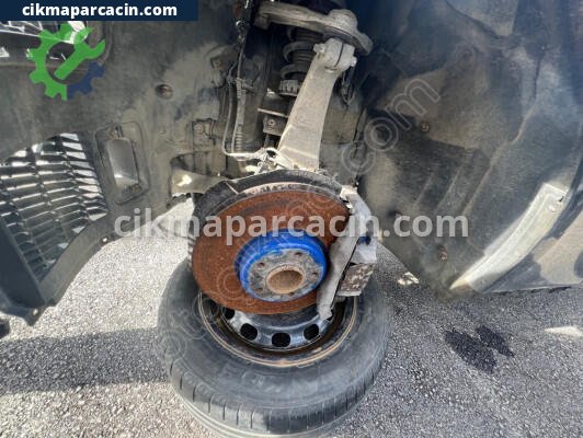 BMW 5 Serisi Arka Dingil çıkma parça