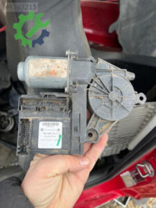 Honda Jazz 1990 Çıkma Cam Motoru 1K0959793C