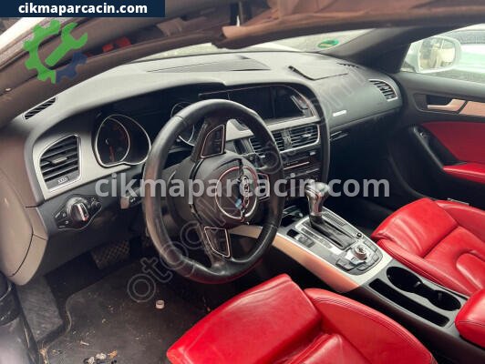 Audi A5 Torpido çıkma parça