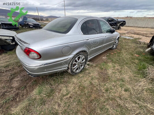 Jaguar X-Type Çamurluk çıkma parça