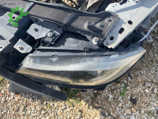 BMW 5 Serisi Far çıkma parça