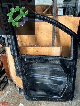 Vito Mercedes Vito Bagaj Kapağı Front Doors
