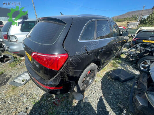 Audi Q5 Kapı Çıtası çıkma parça