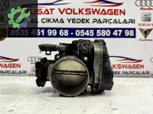 VOLKSWAGEN BORA 2.3 BENZİNLİ ÇIKMA ORJİNAL BOĞAZ GAZ KELEBEGİ
