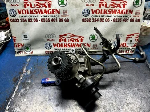 Volkswagen Caddy Yağ Pompası 05L 130 755 çıkma parça