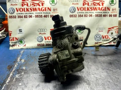 Volkswagen Caddy Yağ Pompası 05L 130 755 çıkma parça