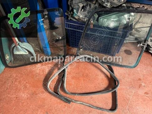 Volkswagen Caddy Sağ Arka Kapı çıkma parça