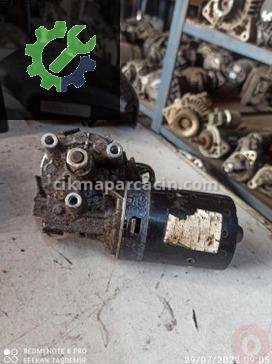 Volkswagen Golf Ön Silecek Motoru 0 390 241 151 çıkma parça