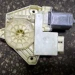 VOLKSWAGEN GOLF 7 ÇIKMA ORJİNAL SAG ARKA KAPI CAM MOTORU