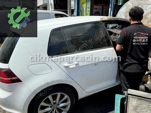 Volkswagen Golf Sağ Arka Kapı çıkma parça