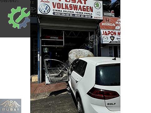 VOLKSWAGEN GOLF 7 ÇIKMA SOL ARKA KAPI BEYAZ