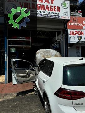Volkswagen Golf Sağ Arka Kapı çıkma parça