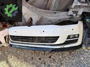 Volkswagen Golf 7 Modeli İçin Dolu Ön Tampon Parçası